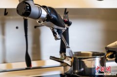 英伟达建立机器人实验室，专注厨房辅助机器人等10多个项目